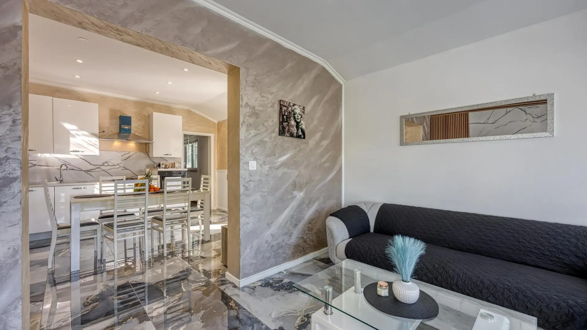 Holiday Home With Pool - Happy Rentals Fazana Apartment