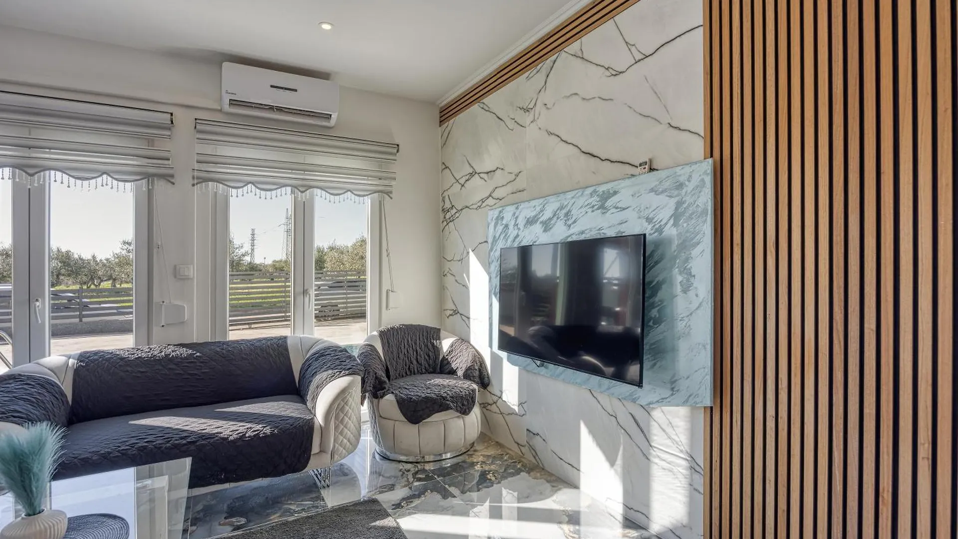 Holiday Home With Pool - Happy Rentals Fazana Apartment