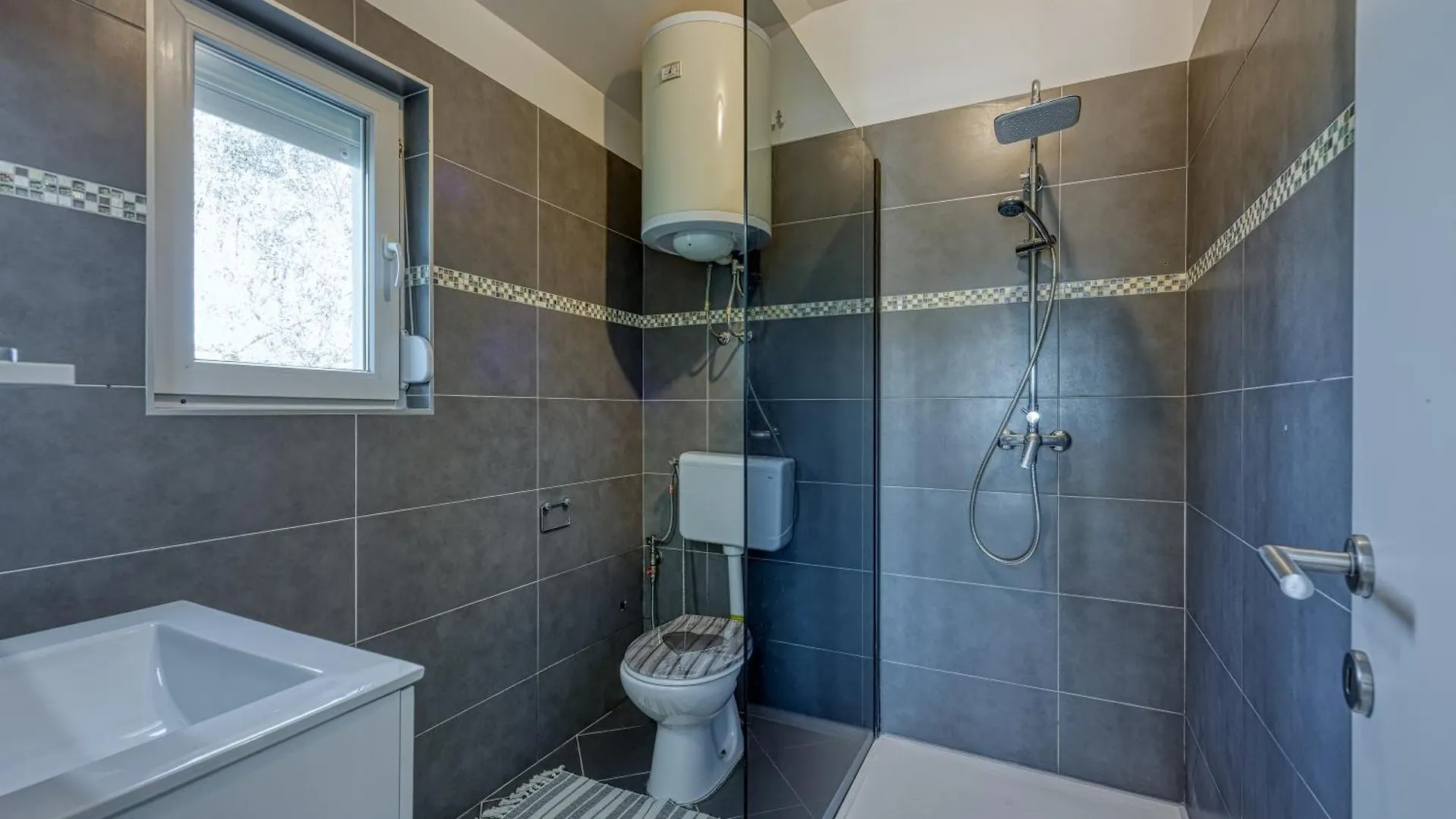 Holiday Home With Pool - Happy Rentals Fazana 0*,