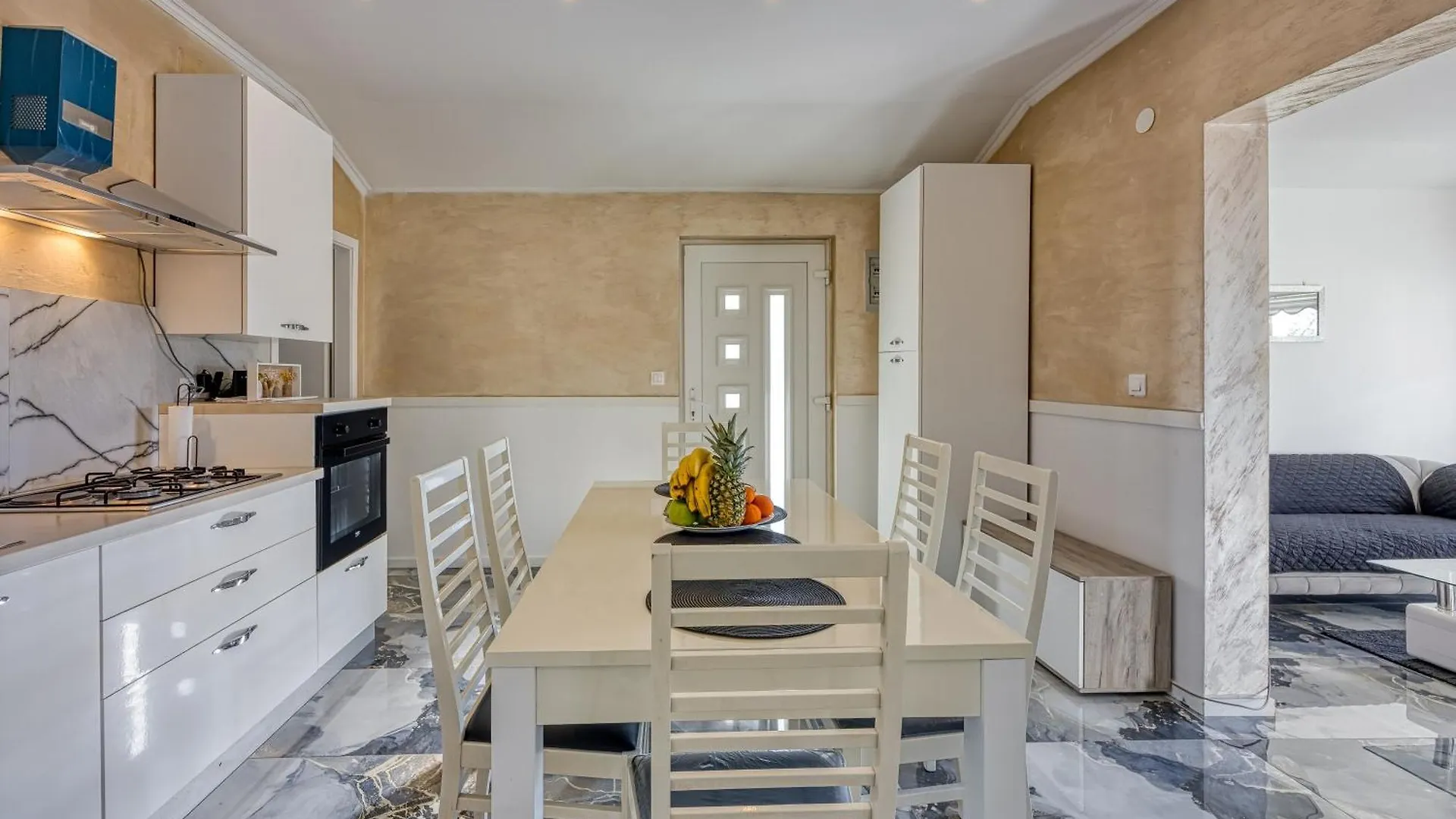 Apartment Holiday Home With Pool - Happy Rentals Fazana