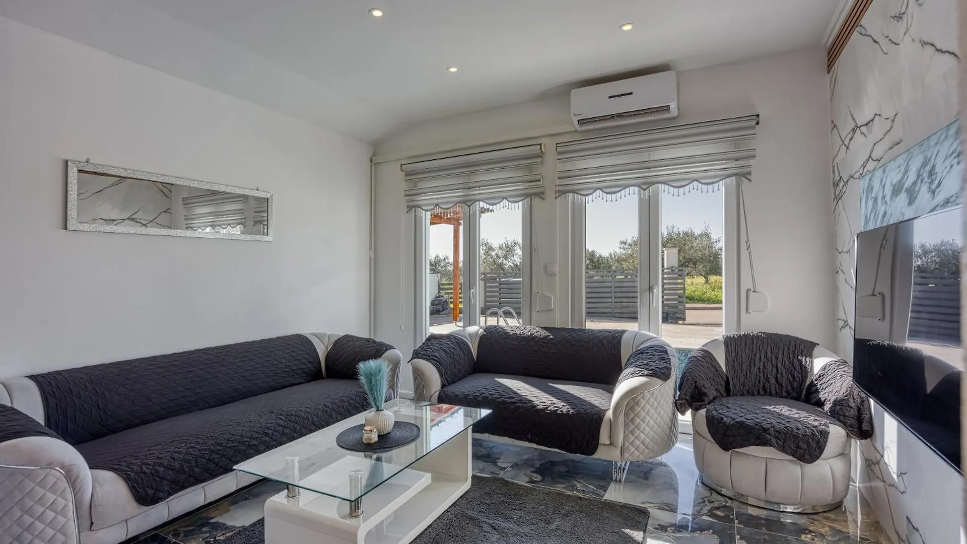 Apartment Holiday Home With Pool - Happy Rentals Fazana